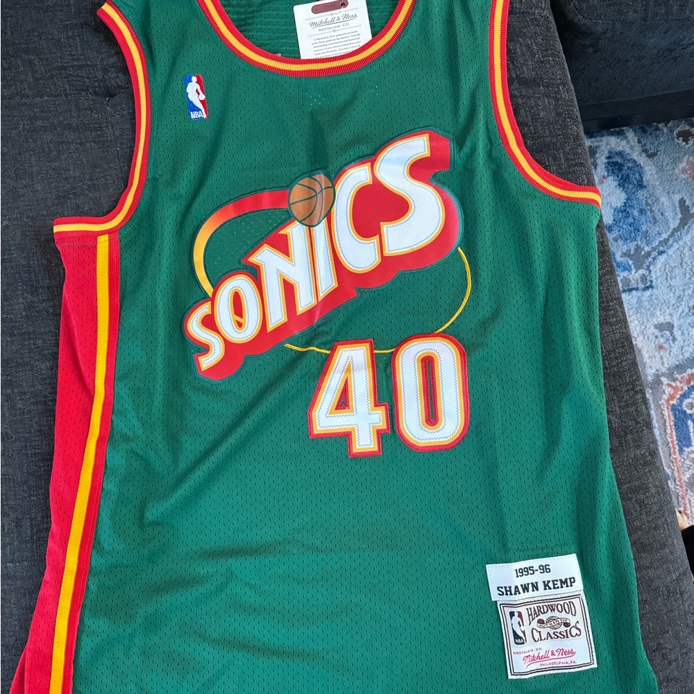 Seattle Sonic’s Shawn Kemp jersey